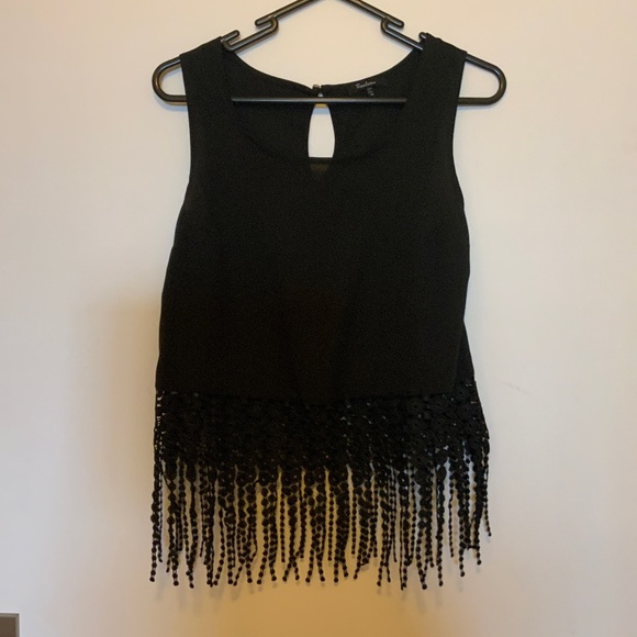 ♠️CUTE BLACK SLEEVLESS,WITH BOTTOM DETAIL - Picture 5 of 5